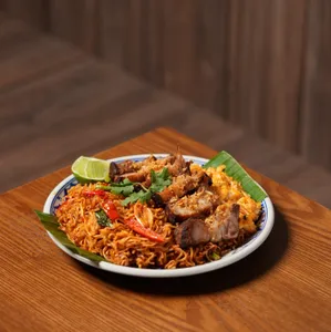 Fried Mama Basil Scramble Egg with Crispy Pork