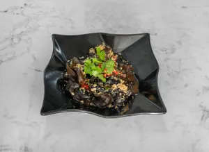 Black Fungus with Red Green Chilli