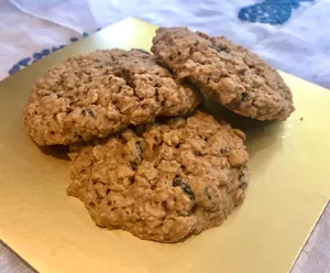 Oatmeal Raisin Cookie - large